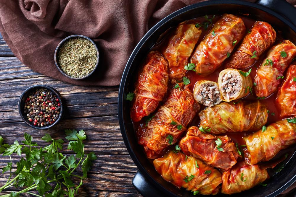 SkinnyLove proof recept: gevulde koolbladeren met lamsgehakt en rijst in een spicy tomatensaus